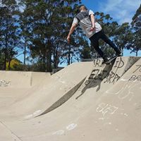 Leigh Robbins Photo 26