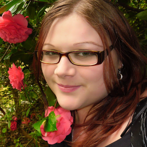 Vicky Harrison Photo 15