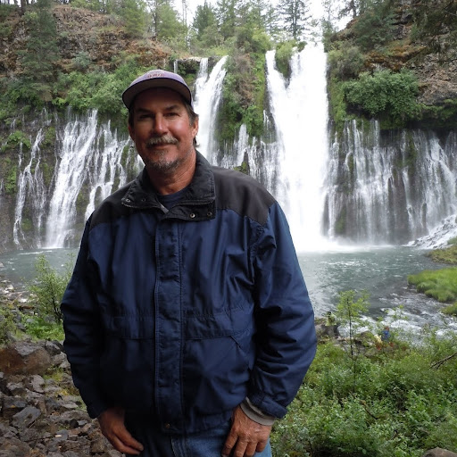 Mike Farrell Photo 31