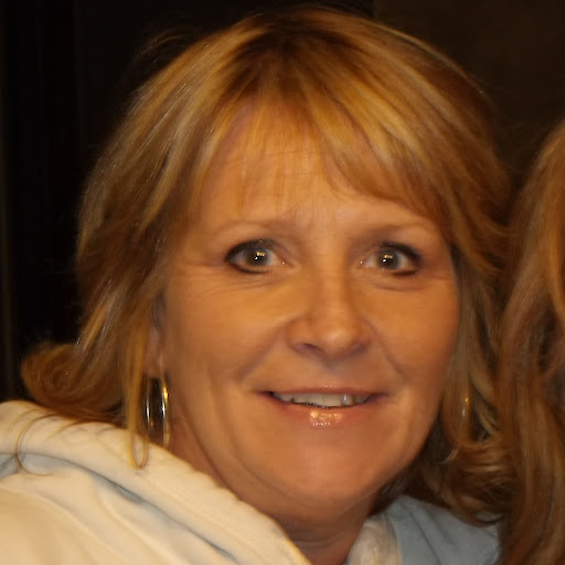 Julie Jackson Photo 13