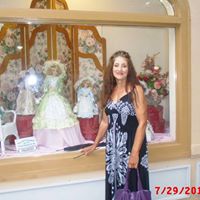 Nancy August Photo 18