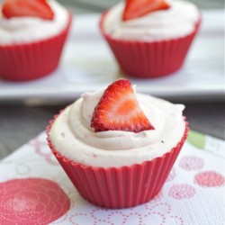 Jessie Armstrong Photo 15