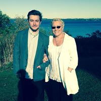 Gail Simmons Photo 31