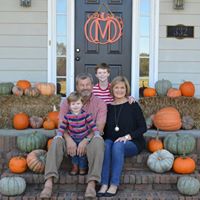 Debbie Mills Photo 30