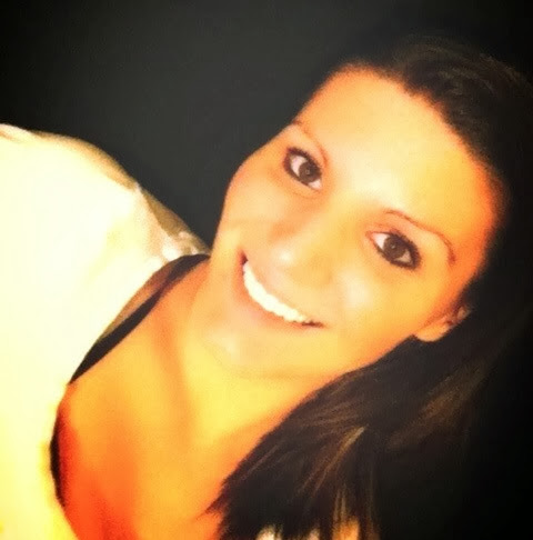 Holly Woods Photo 14