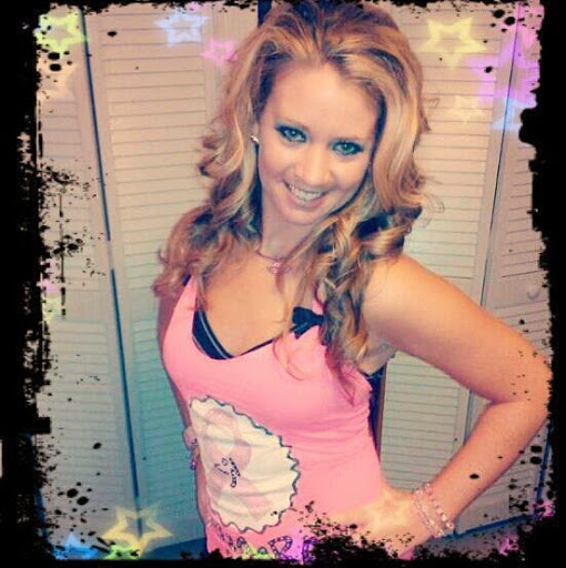 Jacqueline Davis Photo 15