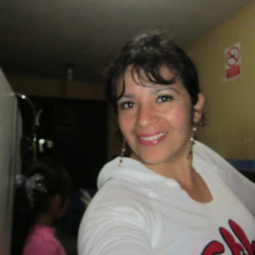 Alicia Roman Photo 13