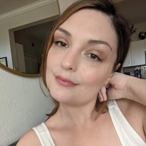 Elizabeth Rhodes Photo 6