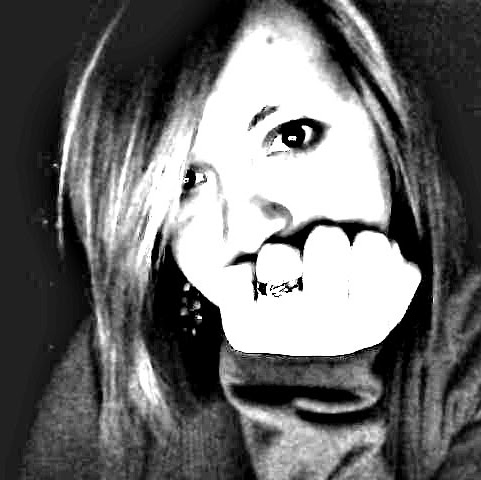 Laura Bernard Photo 14