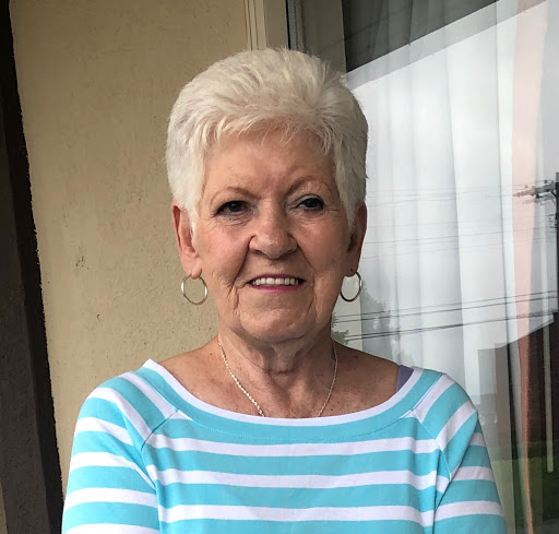 Donna Lowry Photo 14