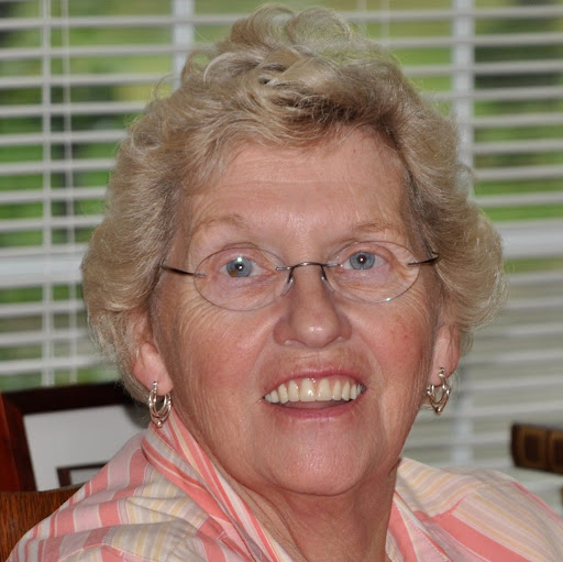 Karen Robison Photo 37