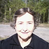 Paula Dickerson Photo 6