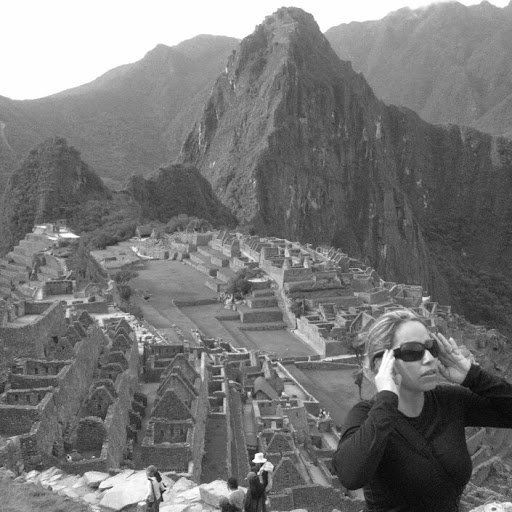 Dora Fernandez Photo 12