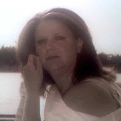 Lynn Morgan Photo 26
