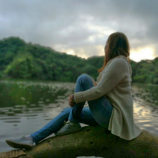 Victoria Villanueva Photo 11