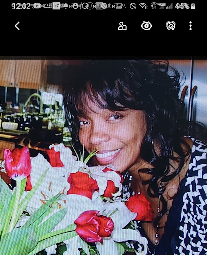 Sandy Hawkins Photo 3