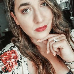 Julia Knapp Photo 33