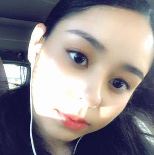 Melanie Sanchez Photo 17