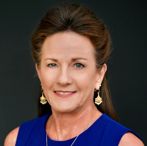 Angela Griffith Photo 19