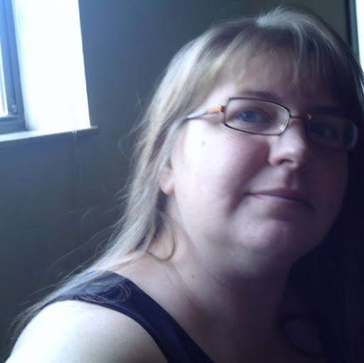 Christine Strong Photo 39