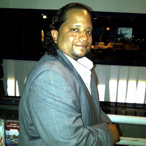 Angel Flores Photo 9