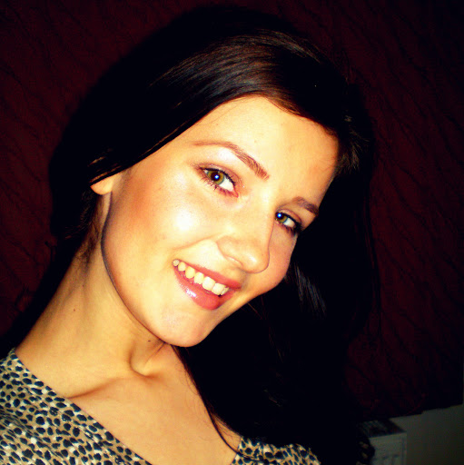 Andrea Adam Photo 21