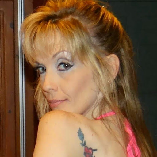 Julie Heath Photo 39