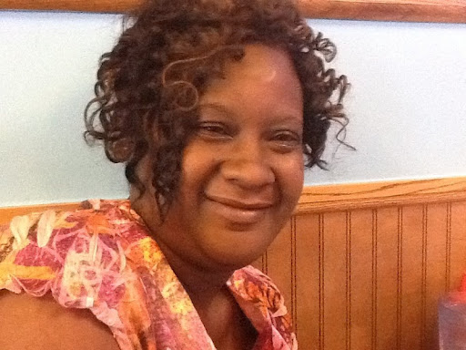 Paula Singleton Photo 35