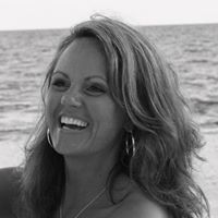 Melissa Magee Photo 24