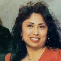 Becky Fernandez Photo 17
