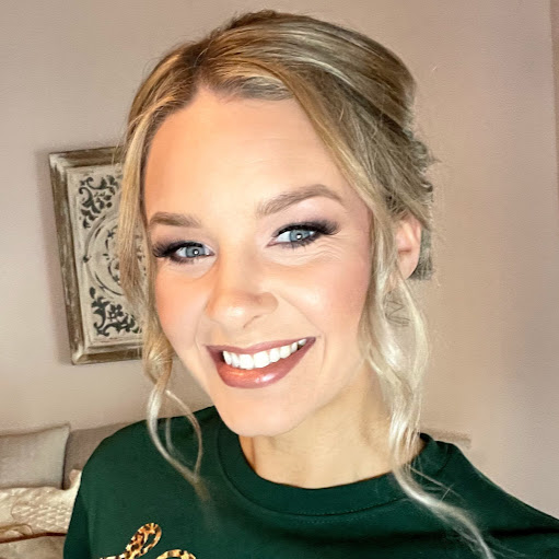 Amanda Richard Photo 34