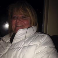 Beth Hamilton Photo 13