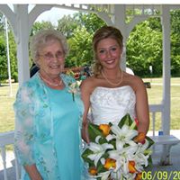 Elizabeth Hefner Photo 5