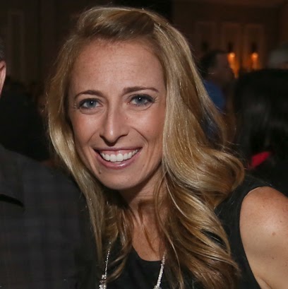 Jennifer Garrett Photo 20