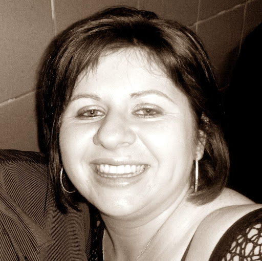 Kelly Little Photo 9