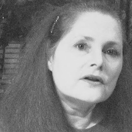 Janet Mahon Photo 17