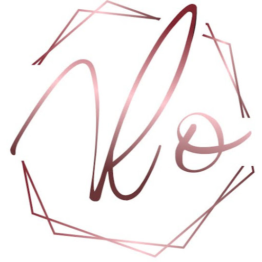 Victoria Lowe Photo 35