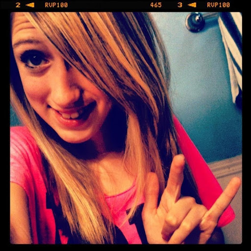 Rachael Davis Photo 12