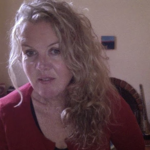 Michele Davies Photo 28
