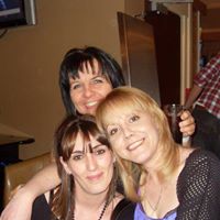 Julie Humphries Photo 30