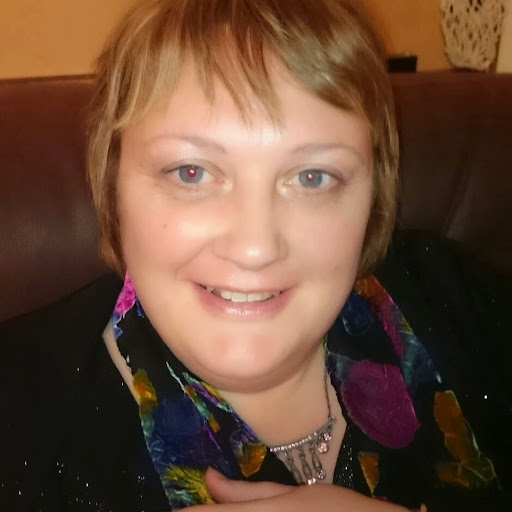 Catherine Evans Photo 27