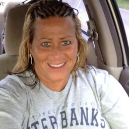 Suzanne Redding Photo 7