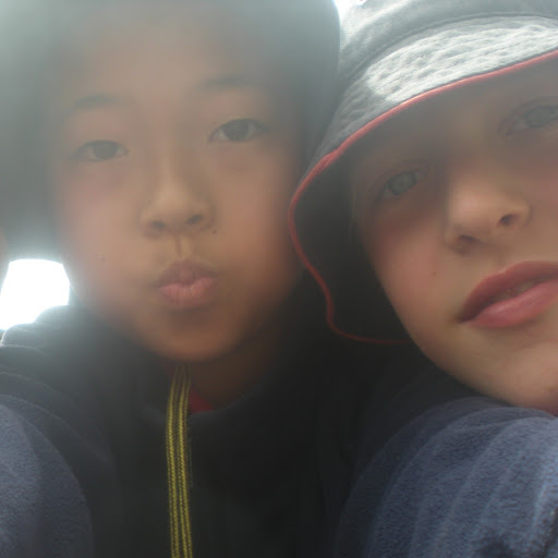 Jennifer Hong Photo 29