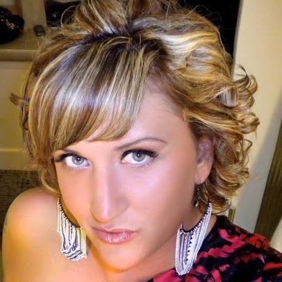 Suzanne Bailey Photo 6