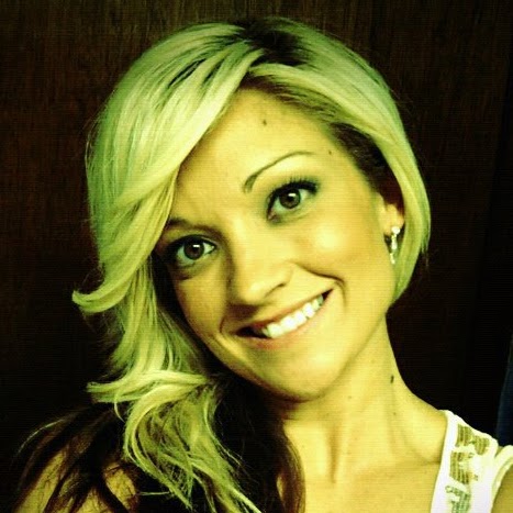 Angela Lucas Photo 29