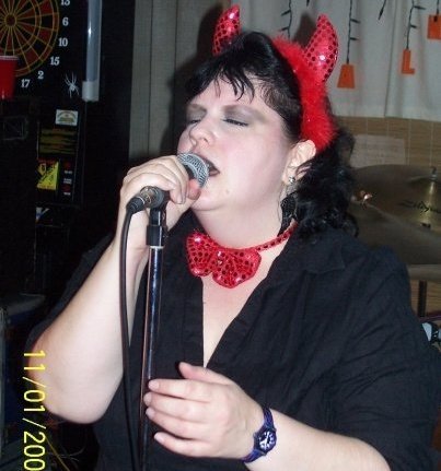 Michelle Rhodes Photo 25