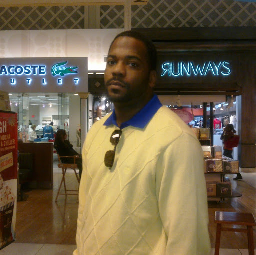 Cedric Green Photo 30