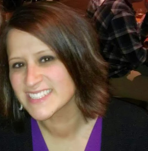 Melanie Small Photo 32