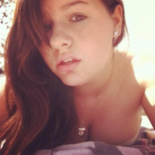 Victoria Clemons Photo 39