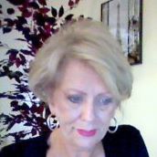 Laura Garland Photo 21